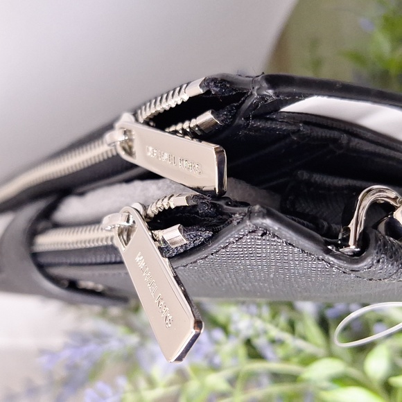 MICHAEL KORS WRISTLETš„° - Picture 5 of 11